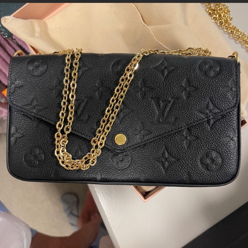 Louis Vuitton Felicie Empriente Pouchette Microchipped